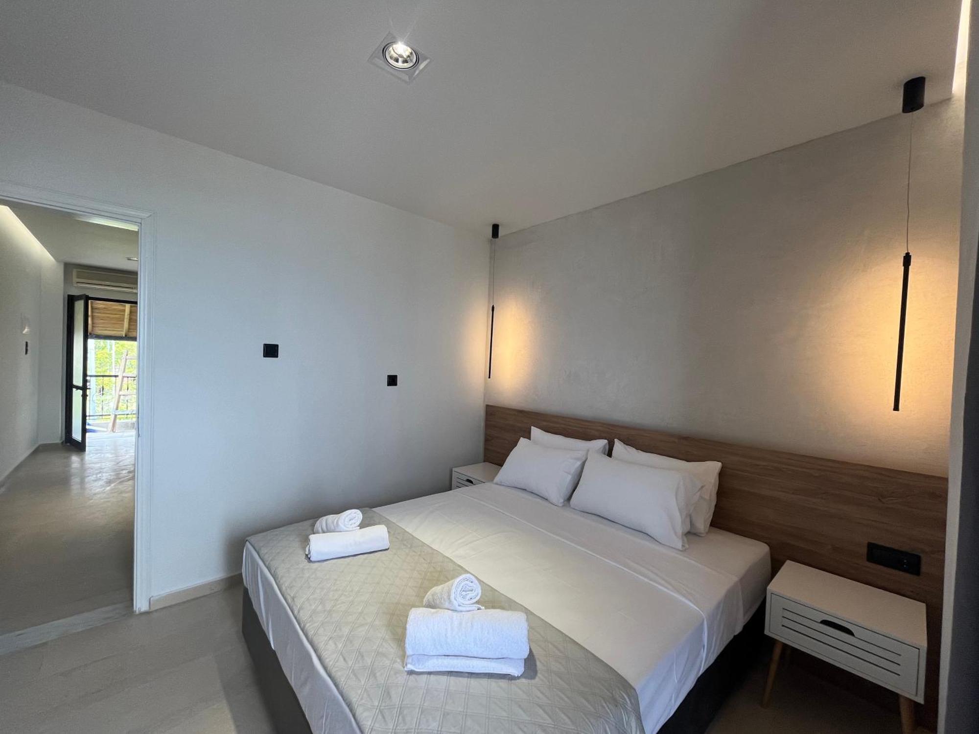 Okkio Sea View Apartment Vergia Exterior photo